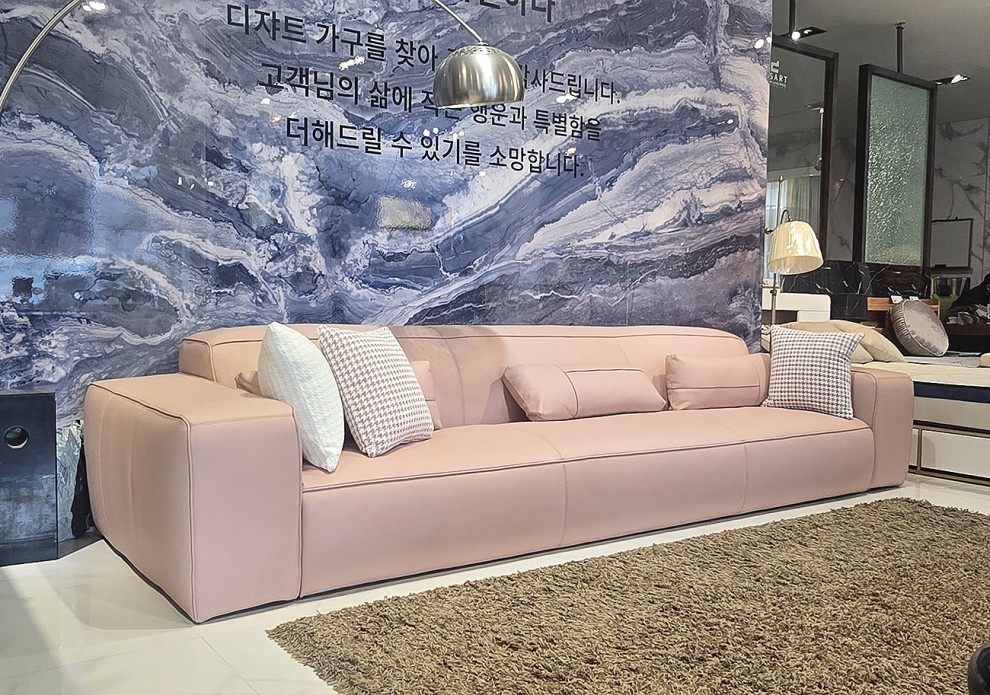 [전시]소프트 핑크 소가죽 4인용 소파